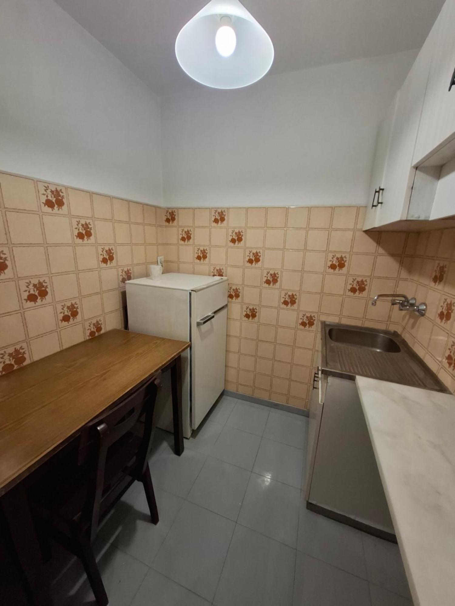 Old Harbor Apartments Spetses Town Room photo