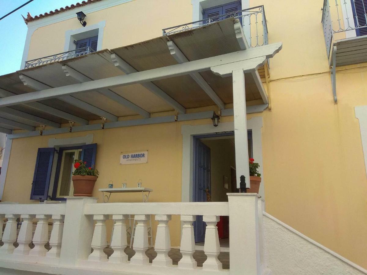 Old Harbor Apartments Spetses Town Exterior photo